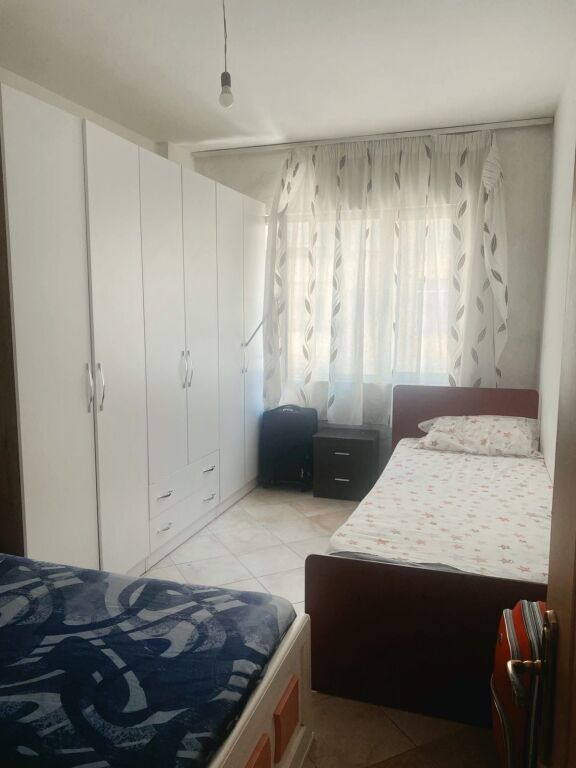 2+1, at 2 Palmat Astir, 420 thousand lek