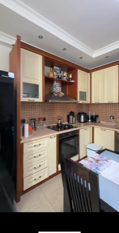 Shitet apartament 2+1+2 prane Toptanit!