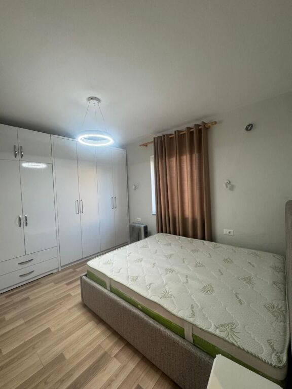 Appartamento in affitto 1+1- 📍Via Fortuzi, vicino al Ministero della Giustizia- 550 mila lek