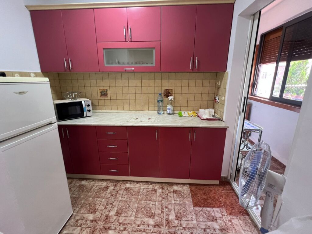 Affittasi 1+1  VIA NDRE MJEDA  PARCO 42.000 leke
