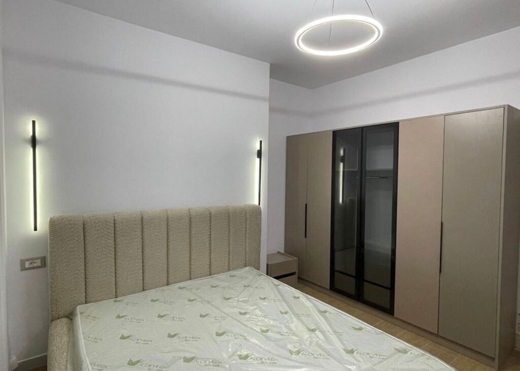 Super apartament me qera 2+1 Fresk
