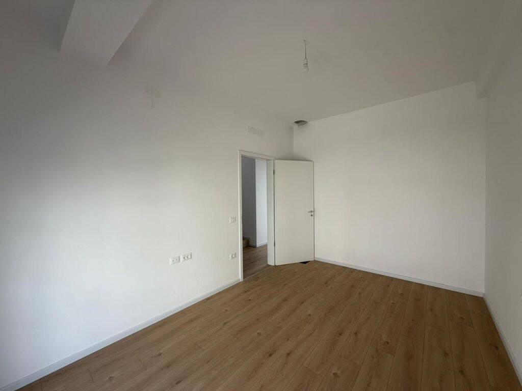 Vile 3 Kateshe per shitje  tek Aba Residence ne Sauk.
