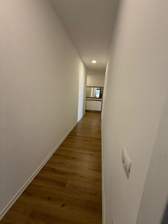✨ SHITET APARTAMENT 2+1+2 ME VERANDË TË MADHE – REZIDENCA ERLI, PORCELAN 🌿