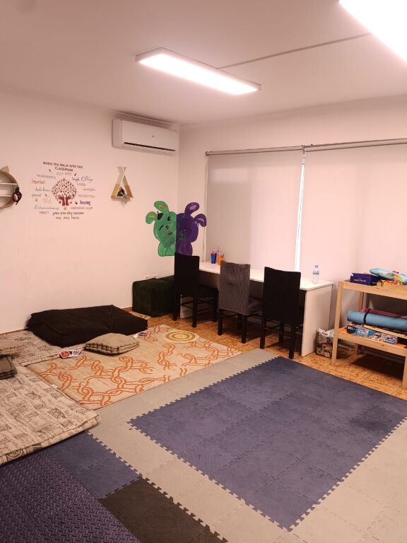Duplex apartment for rent  Paris Commune  On Kika 1 street
