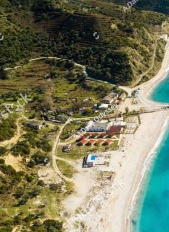 SHITET TOKË PRANË DETIT – 3000 m², BUNEC