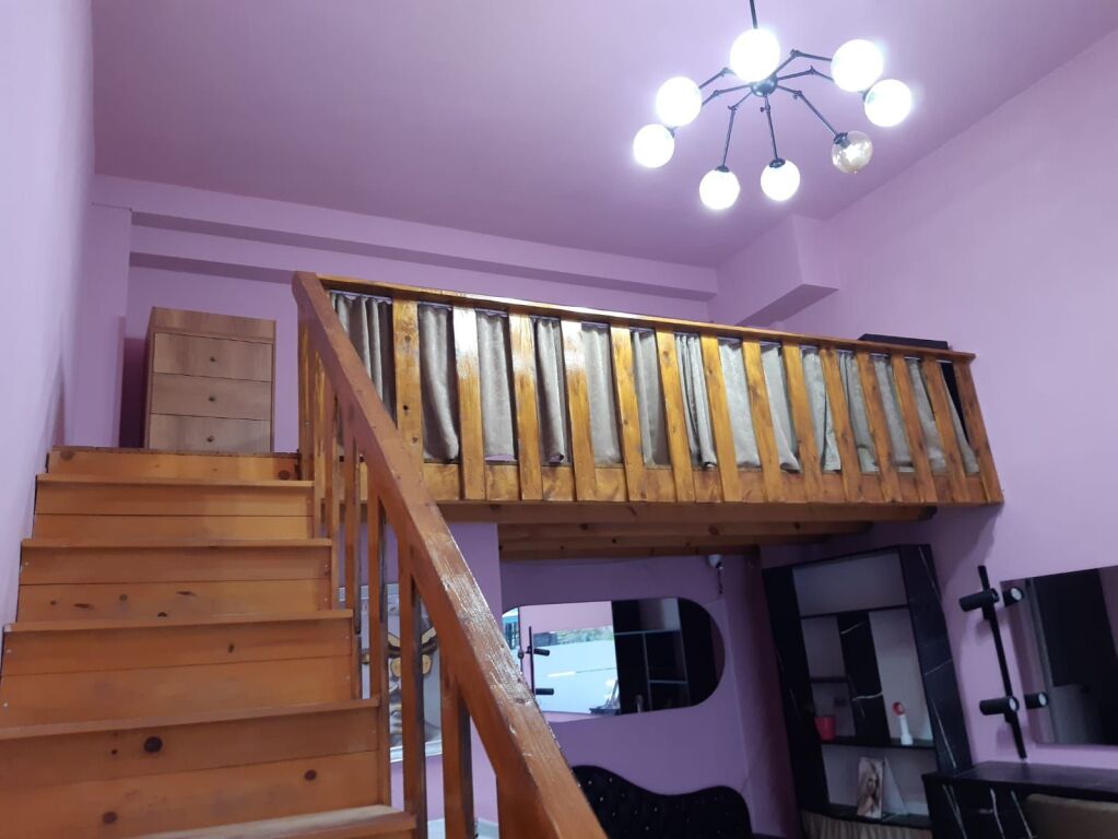 Qera | Parukeria Dupleks | Astir | 300 €/muaj