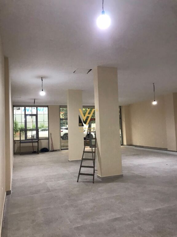SHITET AMBIENT BIZNESI 157 M2 NE FRESK 300.000 EURO