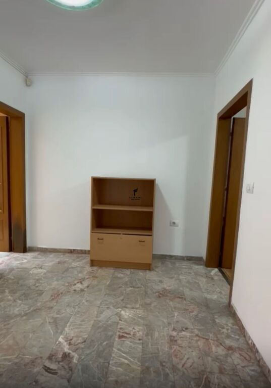 OFFICE FOR RENT 107 M2 BLOCK 90,000 LEKE FH-80814