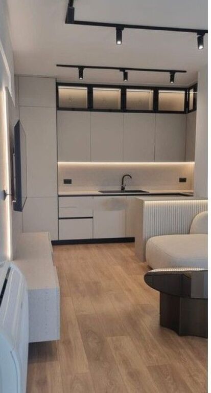 Jepet apartament me qera 1+1+parkim i super mobiluar perball universitetit UET!