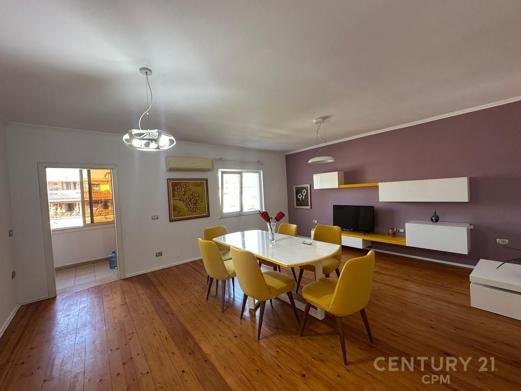 NEAR THE KOSOVAR STREET WE RENT APARTMENT 2+1+2