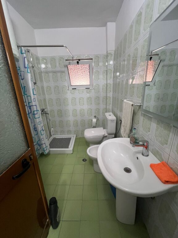 Affittasi 1+1  VIA NDRE MJEDA  PARCO 42.000 leke