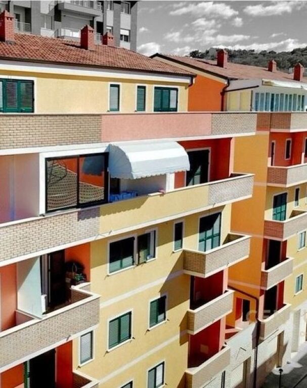 OKAZION, Shitet Dublex te Kompleksi Veneto, Liqeni i Thate