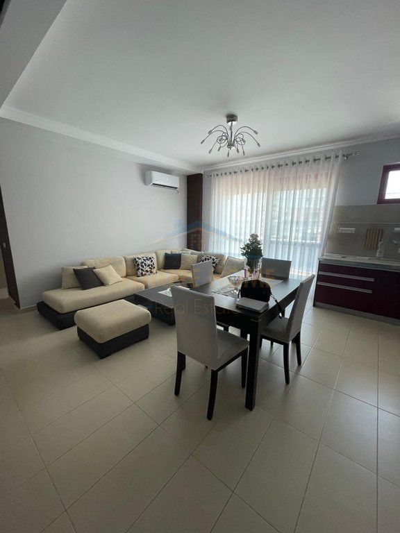 Shitet, Apartament 2+1+2, Zogu i Zi, Tiranë.