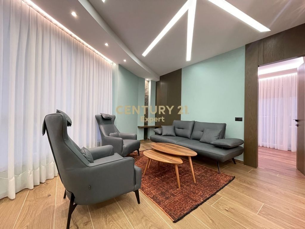 SHESIM APARTAMET 2+1+2 ME POST PARKIMI PRANE XIBRAKUT!!