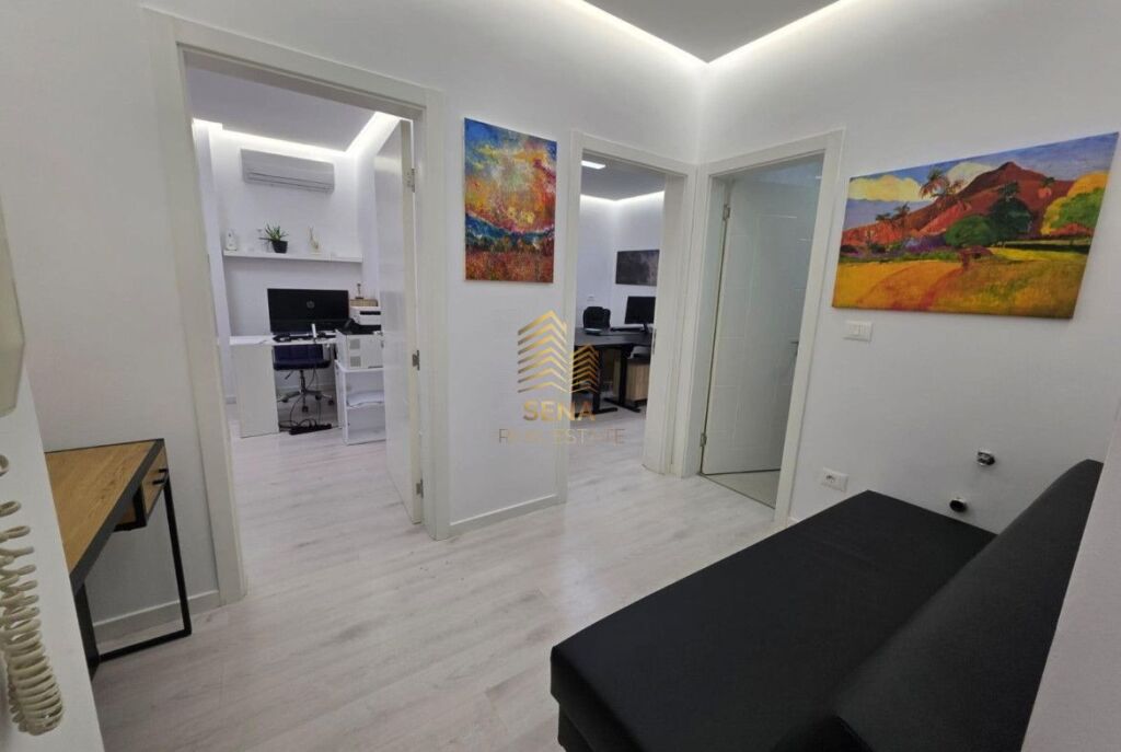 Rent, Business Premises,1+1, Ballet School, 50,000 Leke