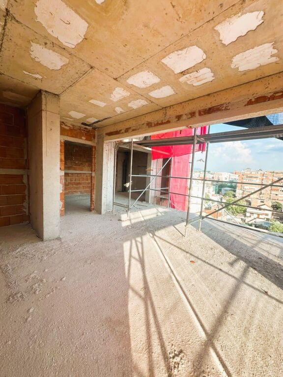 ✨Shitet apartament 1+1 ne shitje te Shkolla e Kuqe✨