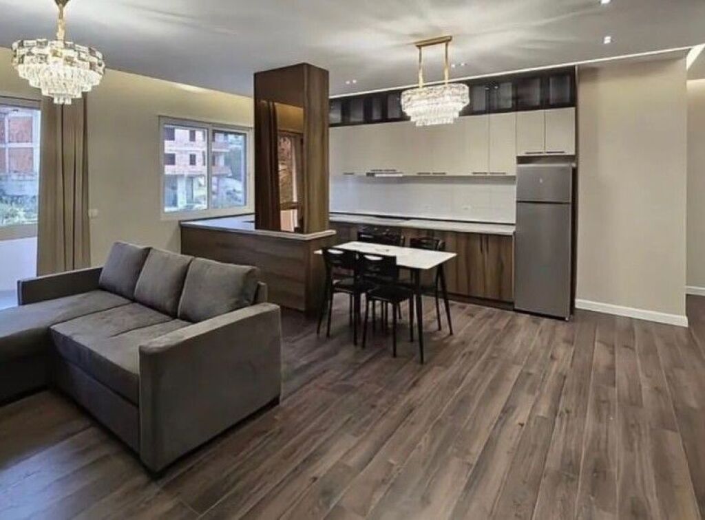 📌SHITET APARTAMENT 2+1+2 PRANË KOPSHTIT BOTANIK &amp; XHAMISË