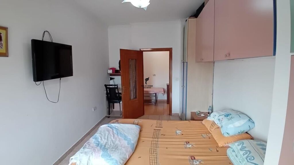 APARTAMENT ME QERA 2+1 KINOSTUDIO 50.000 LEKE FH-80734