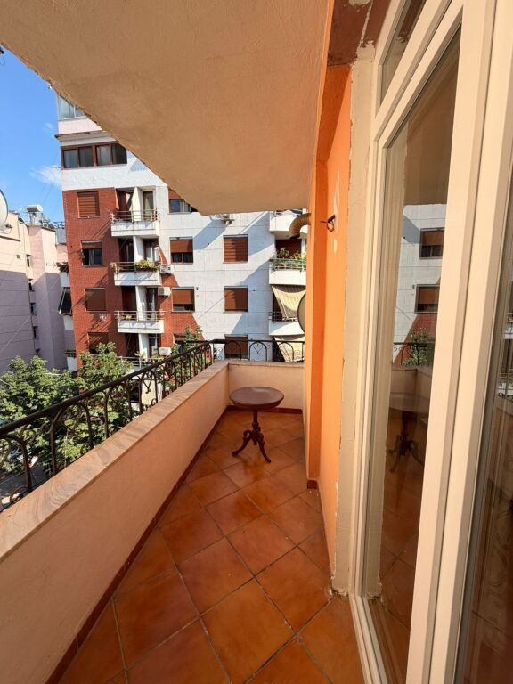 Jepet me qira apartament 1+1
