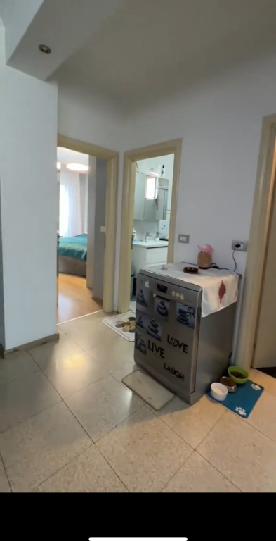 Shitet apartament 2+1+2 prane Toptanit!