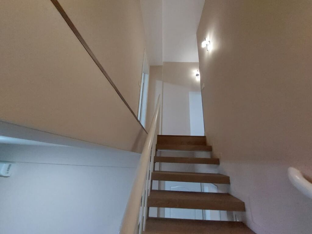 Rent | Ambjent Bisnesi | Qender, Sheshi Skenderbej | 1000 €/month