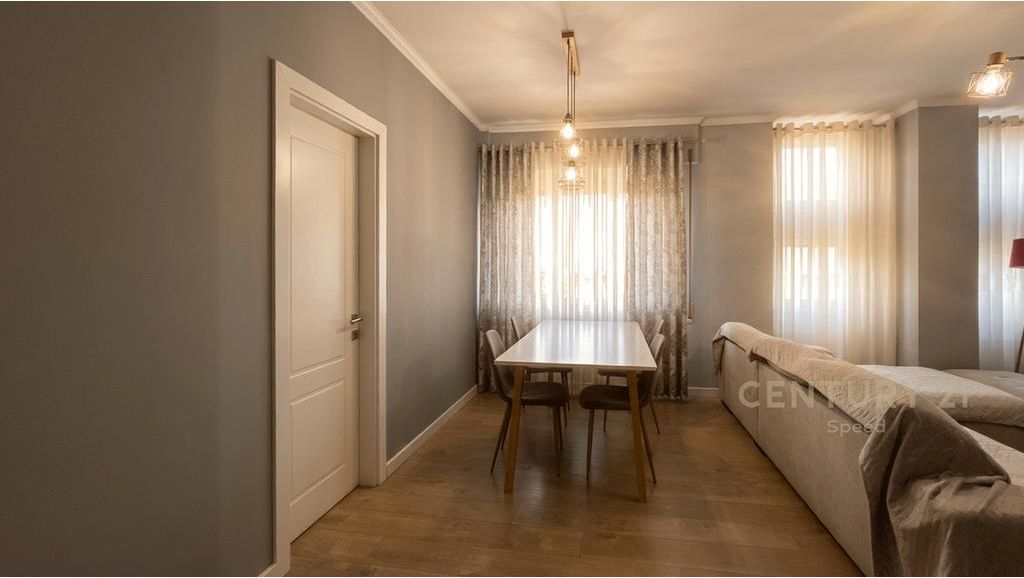 APARTAMENT 2+1 ME QIRA TEK KOMUNA E PARISIT
