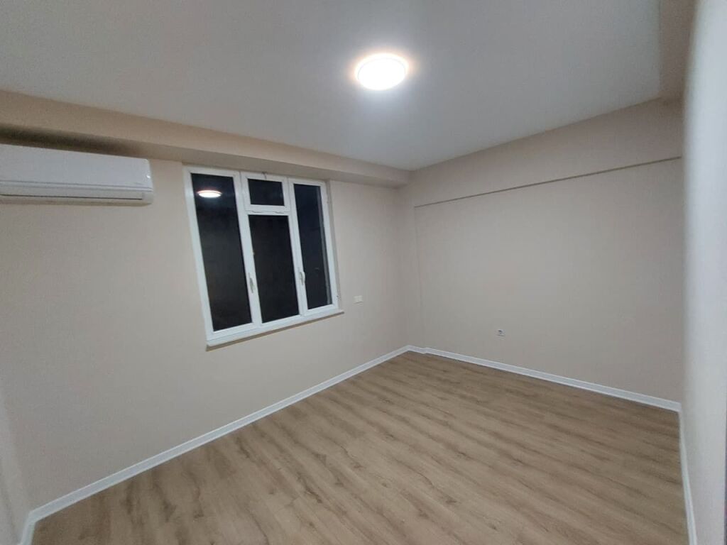 Rent | Ambjent Bisnesi | Qender, Sheshi Skenderbej | 1000 €/month