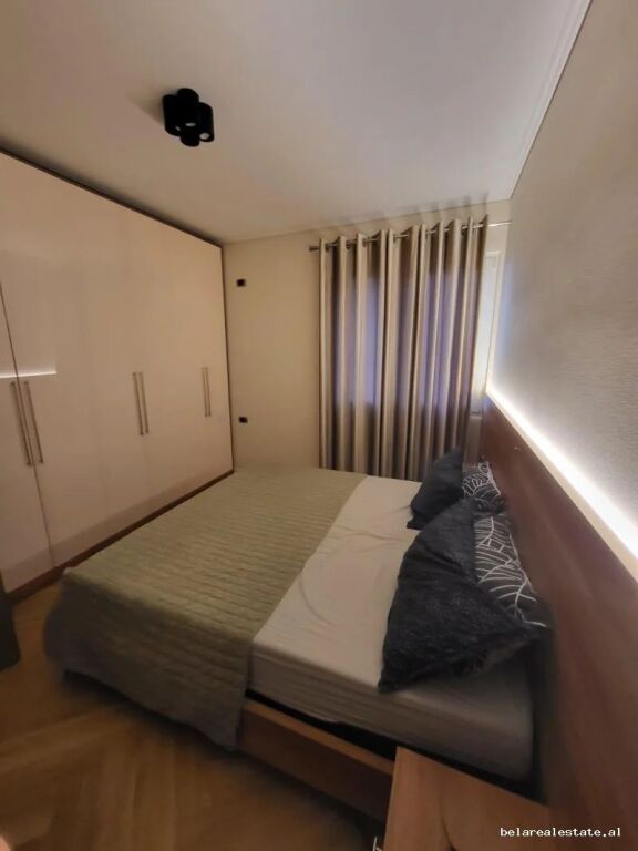 Apartament Per Shitje 1+1 Tek Tregu Elektrik (ID B110601) Tirane