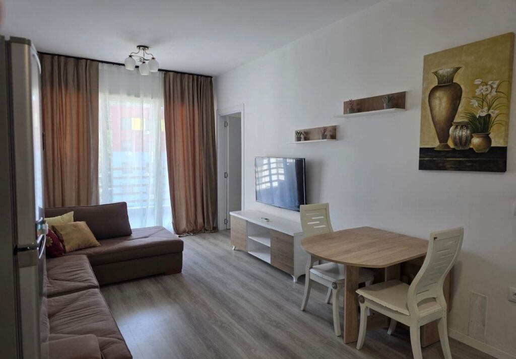 Super apartament me qera 1+1+parkim Laprakë