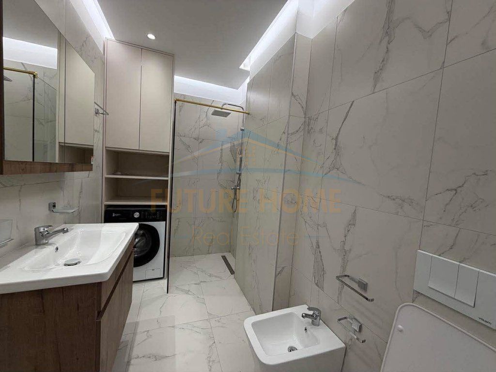 Rent, Apartment 1+1, Complex E88, Laprakë