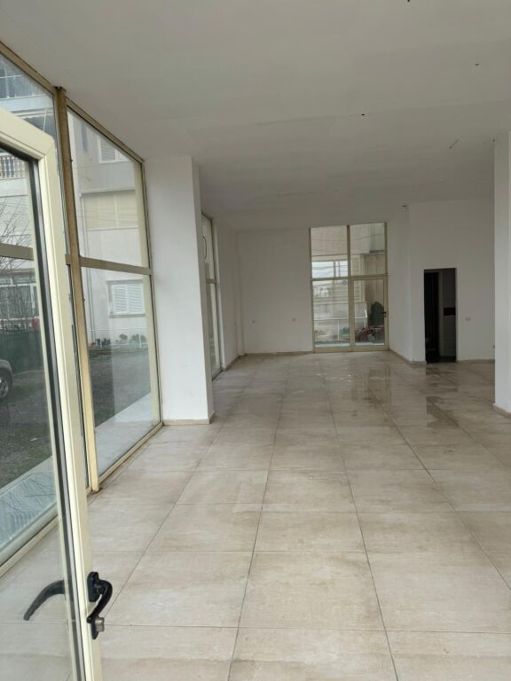 Business premises 1+1 For Rent in Plazh Hekurudha, Durrës!