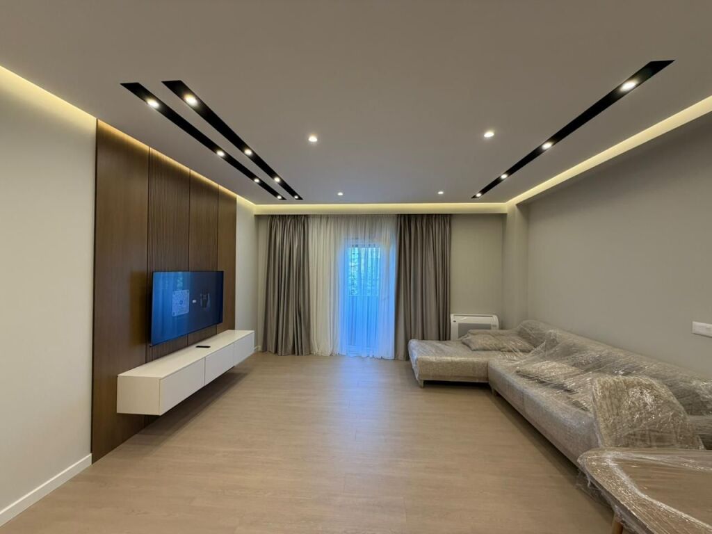 Apartament 2+1+Parking per qira tek Rruga Jordan Misja.