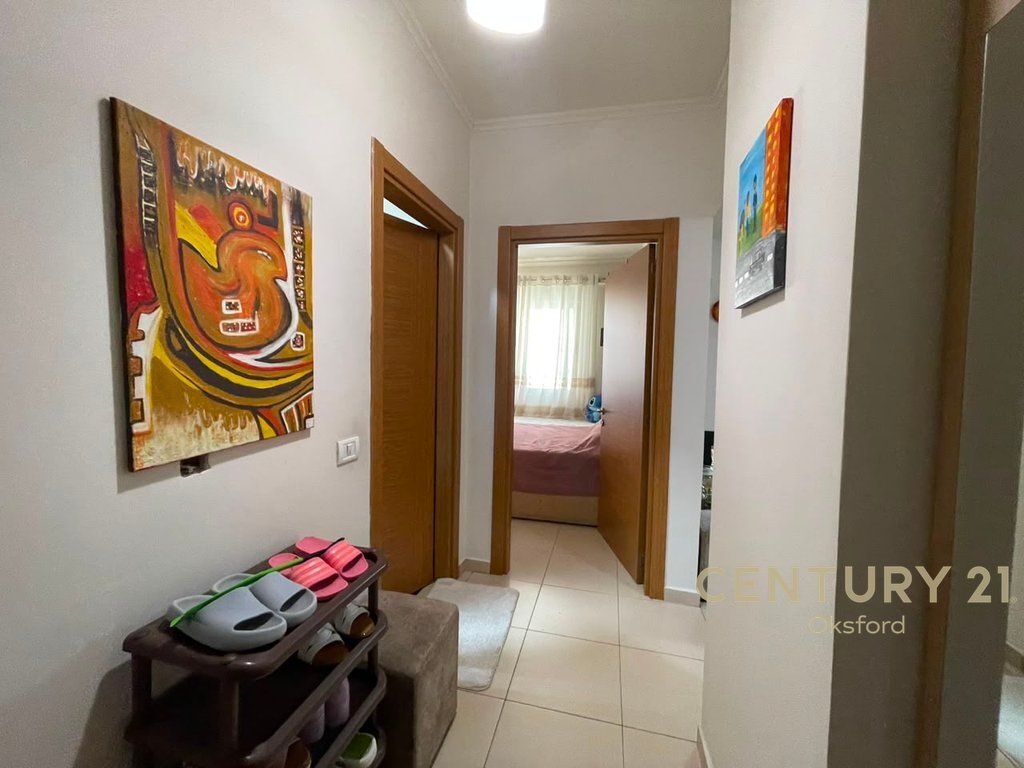 SHITET APARTAMENT 1+1 TE REZIDENCA "TIRANA GOLDEN PARK " !!