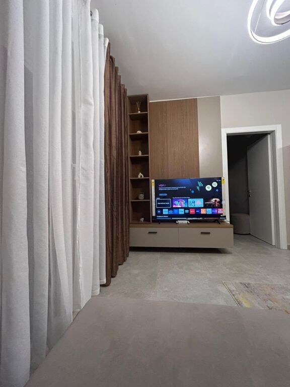 GOLDEN PARKJepet me Qera 1+1 "amerikan 3:   