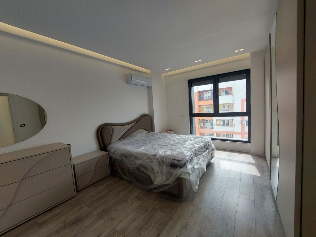 Rent | Apartament 2 + 1 | Bulevardi i Ri | 700 €/month