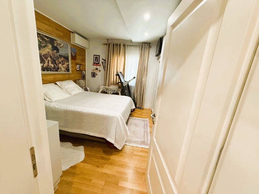 🔥Shitet apartament 3+1 te Komuna e Parisit🔥