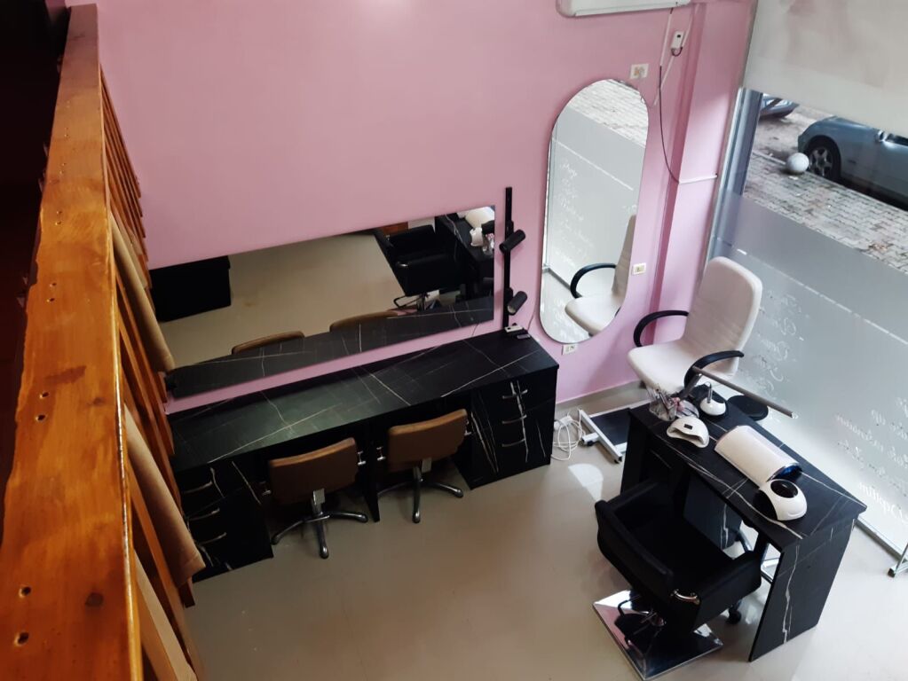 Qera | Parukeria Dupleks | Astir | 300 €/muaj