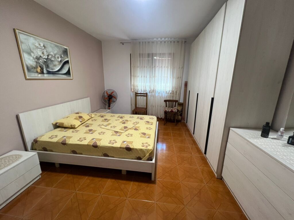 Affittasi 1+1  VIA NDRE MJEDA  PARCO 42.000 leke