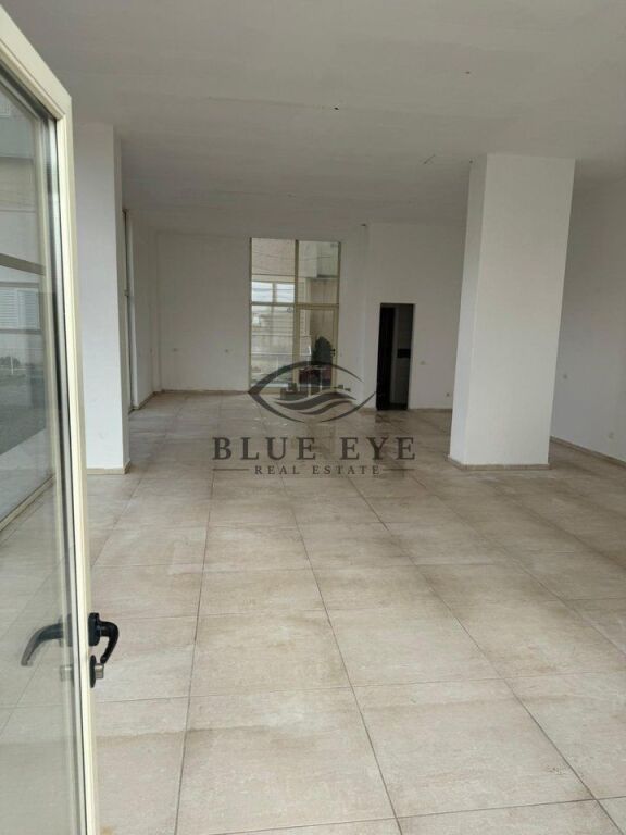 Business premises 1+1 For Rent in Plazh Hekurudha, Durrës!