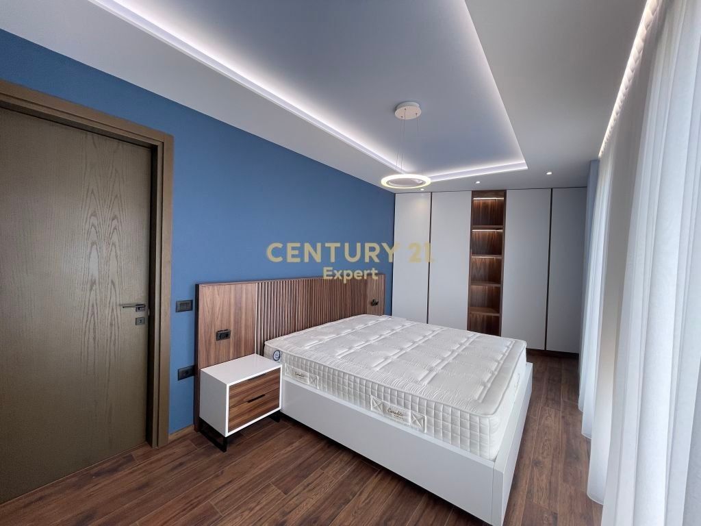 SHESIM APARTAMET 2+1+2 ME POST PARKIMI PRANE XIBRAKUT!!