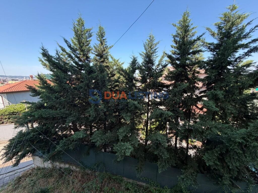 Shitet, apartament 2+1+2 tek Kodra e Priftit!