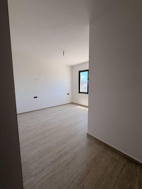 🏡 Appartamento 1+1 + Garage in Vendita a Golem