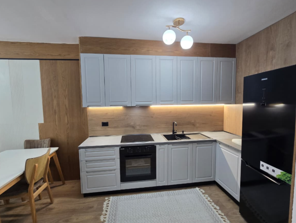 Shitet Apartament 1+1 – Rruga Sokrat Miho, Astir