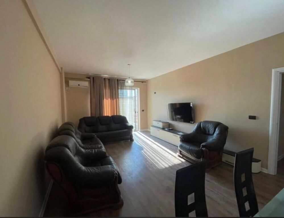 Rent | Apartament 2 + 1 afer Rrethit | Astir | 500 €/month
