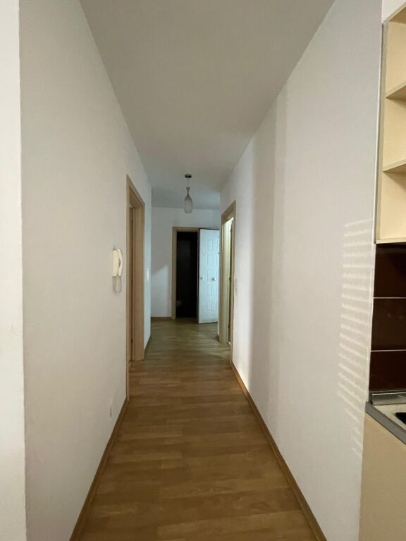 Affittasi 2+1+2 Città Studenti Via Pjeter Budi 55.000 leke