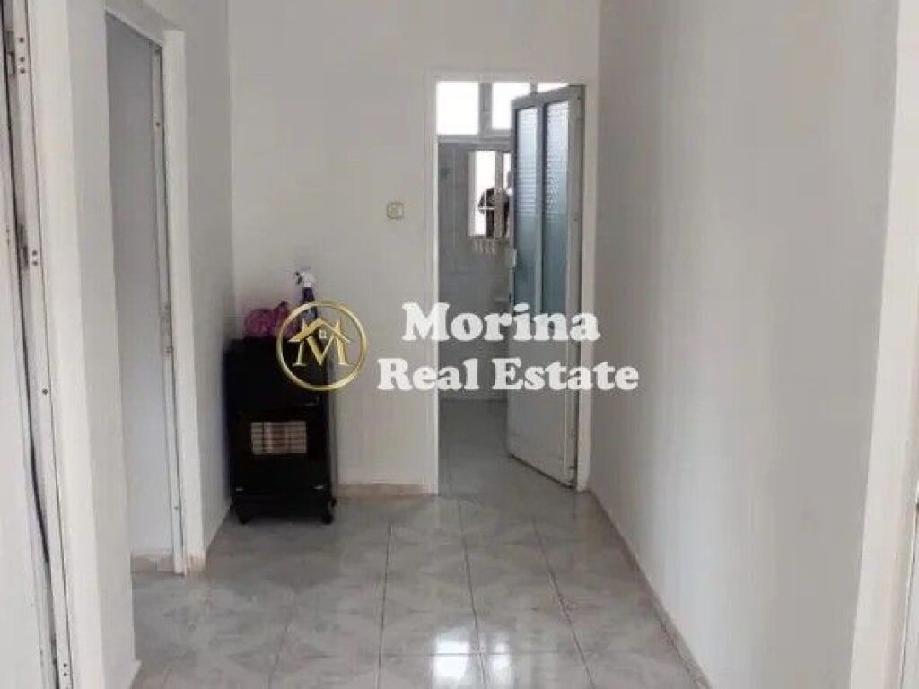 Rent | Shtëpi private 2 + 1 | Rruga Riza Cerova | 450 €/month