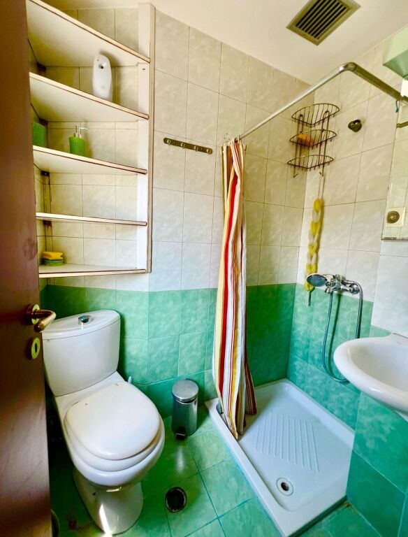 OKAZION!!Shitet Duplex 4+1+2 Te Kodra e Diellit nr1/ Prane fondacionit Eleonore.