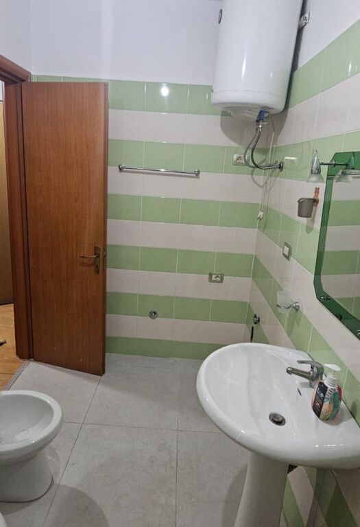Apartament 2+1+2 me qira – Yzberisht, përballë Grand Gallery !