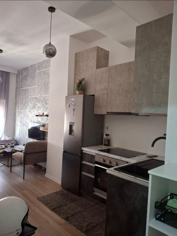 Apartment 1+1+ parking space for rent, Ali Dem at Kompleksi Mangalem 500 Thousand old lek