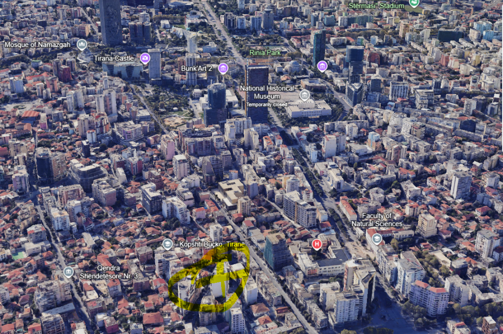 Unità commerciale in vendita. Via Mahmut Fortuzi Vicino a Via Barrikadave. Con ipoteca.